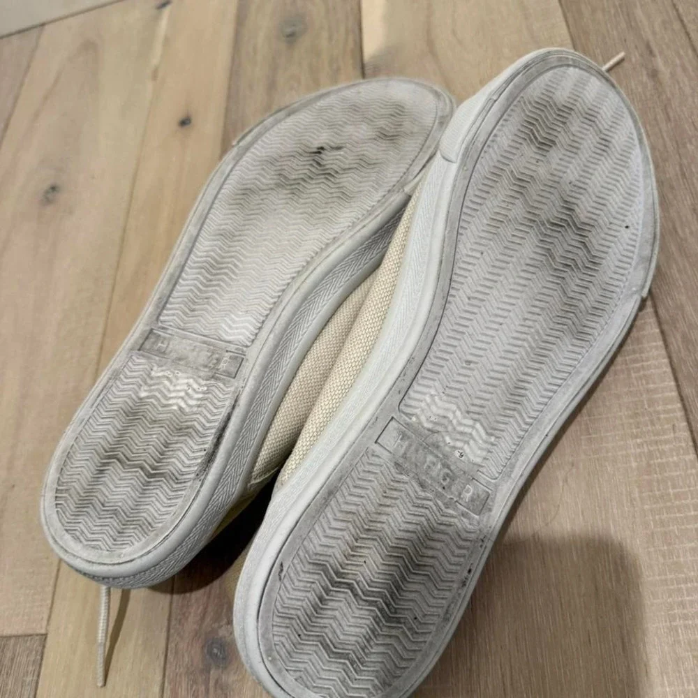 Tommy Hilfiger cream canvas sneakers Sz 11 #sneakers #lifestyle